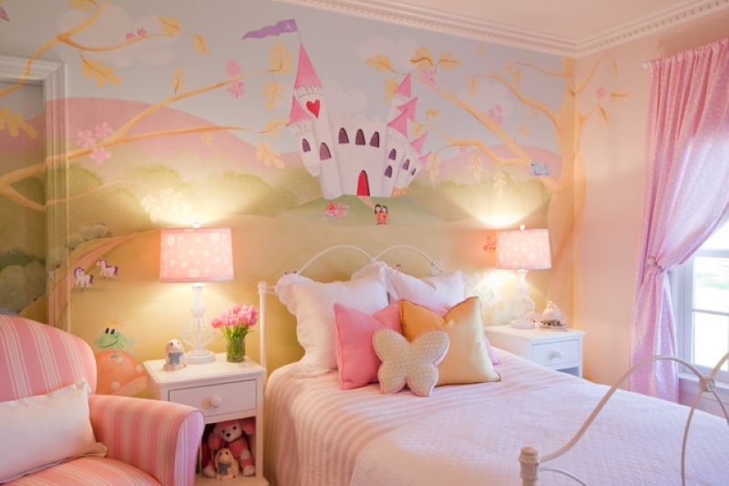 Fairytale wallpaper ideas for children's rooms,