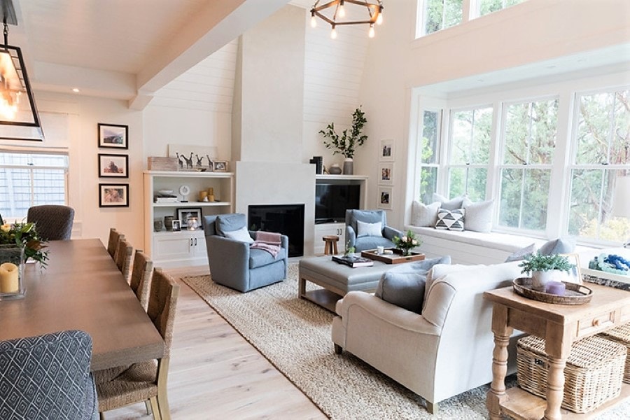 Cozy modern farmhouse living room